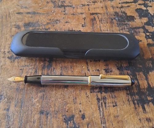 Reform fountain pen silver - pen, and