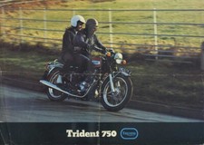 BROCHURE DEPLIANT PROSPEKT MOTO TRIUMPH TRIDENT 750 (E6)