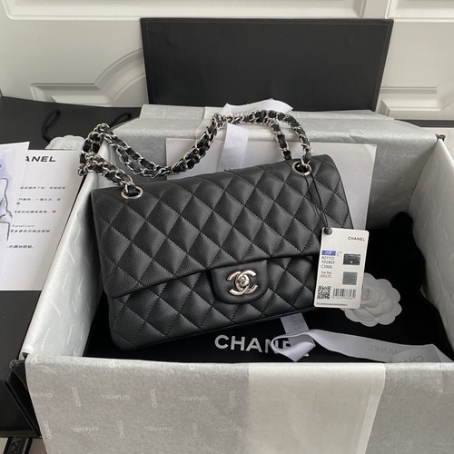 Chanel classic flap bag - classic, in
