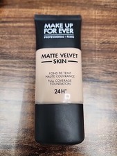 Fondotinta MAKE UP FOR EVER pelle velluto opaco copertura completa 24H tonalità R210