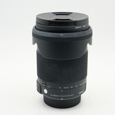 Sigma 18-300 mm F3.5-6.3 DC