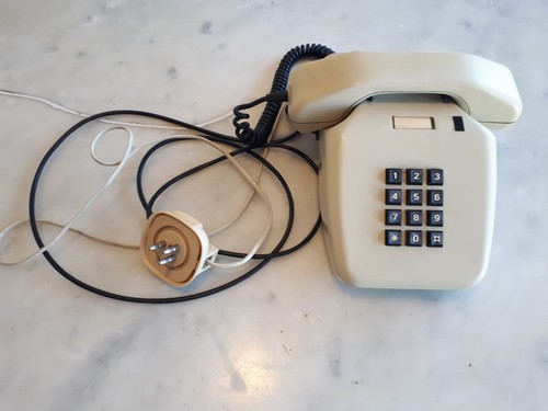 Vecchio telefono funzionante - vecchio,