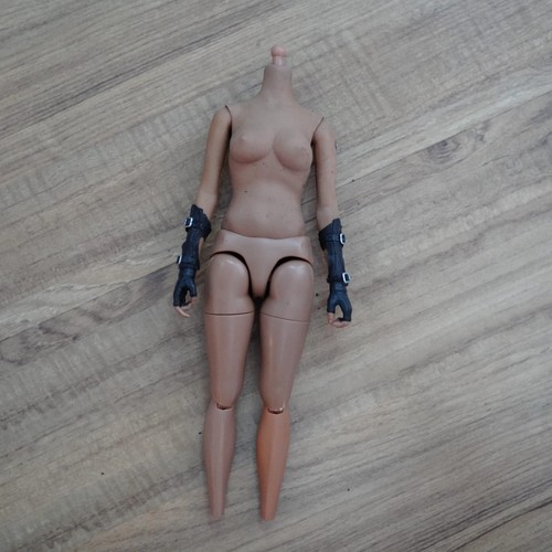 Body sheva alomar resident - 1/6,