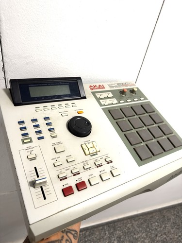 Akai professional mpc2000xl - akai,
