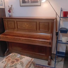 Pianoforte verticale usato