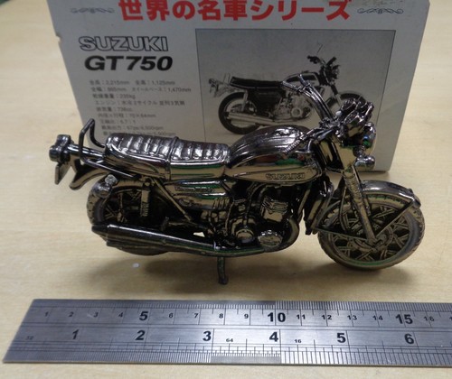 Suzuki gt750 modellino - suzuki,