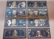 8 banconote Americane Dollari in Lamina Dorate Sfondo Nero.