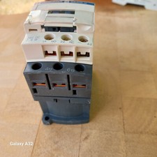 Contattore Telemecanique LC1D09M7 - 3 poli - AC3 440V 9 A - 220 V AC