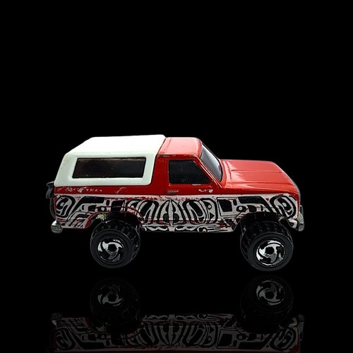 Hot wheels 1980 red chevy - hot,