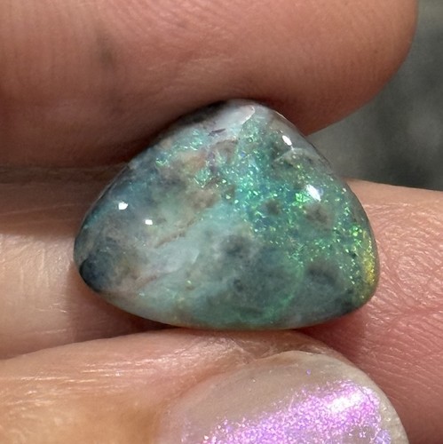 Gemma cabochon triangolo - , opale