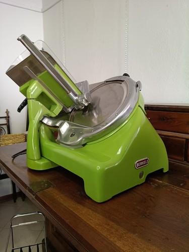 Berkel and parnall lama 300 - and, parnall's