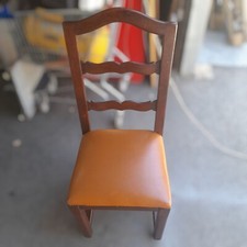 Sedia rustica in legno con