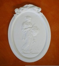 BASSORILIEVO IN GESSO BIANCO
