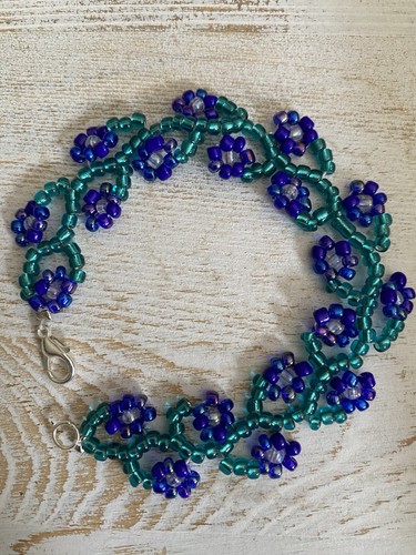 Bracciale con fiori perline - con,