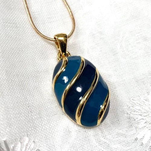 Collana ciondolo vintage - e,