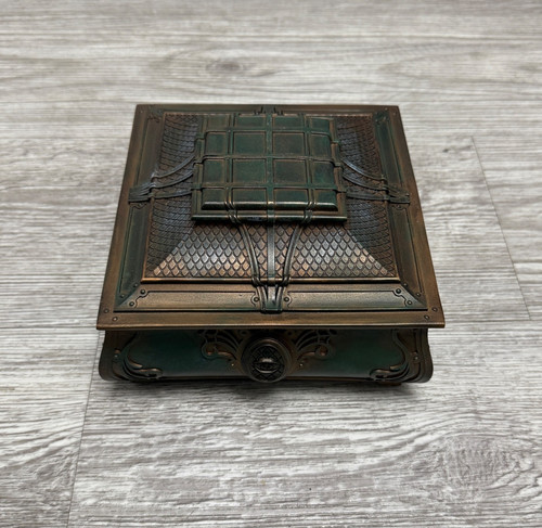 Nuovo haunted mansion parlor - nuovo,