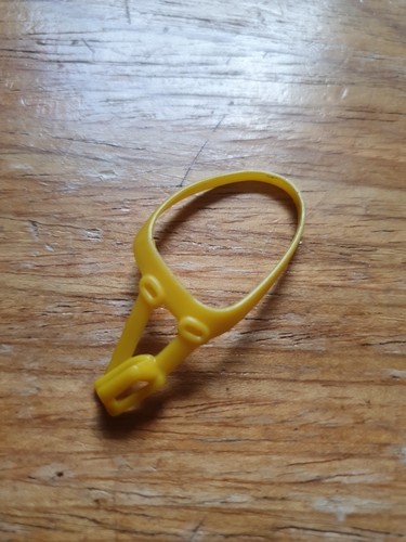 Porte épee jaune pirate - porte,
