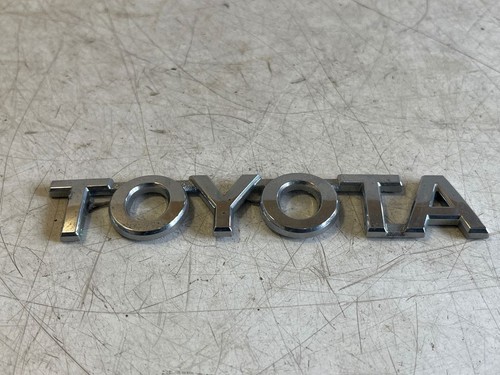 Toyota yaris 2006 - yaris, emblema