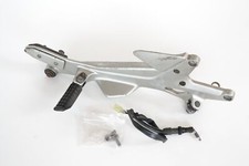 Gruppo gancio picchetto poggiapiedi lato destro Honda CBF 600 2004 2006 50650-MERA-D010