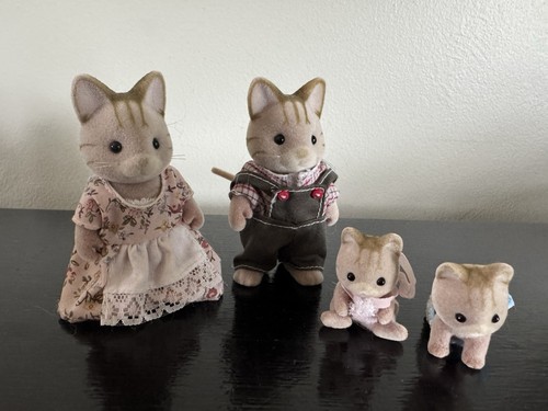 Sylvanian families calico - families,
