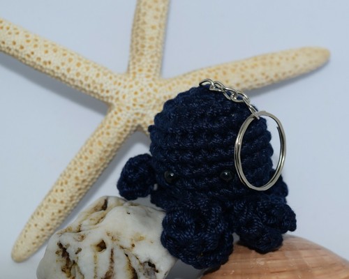 Portachiavi amigurumi forma - , di