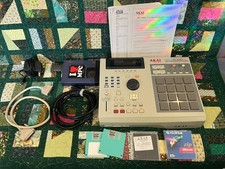 Akai MPC 2000XL Bundle, 8