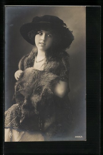 Cartolina elegante signora - elegante, con