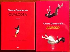 2 volumi Chiara Gamberale Qualcosa + Adesso Mondolibri Illustraz Tuono pettinato