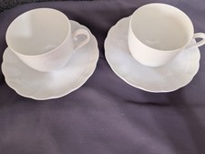 Set di 2 tazze e piattini