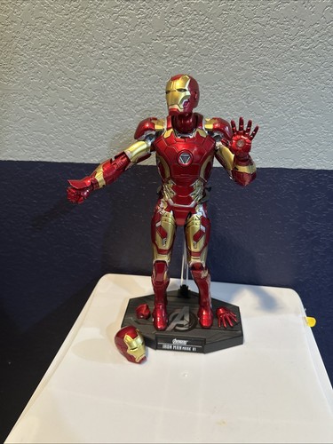 Hot toys iron - iron, vi