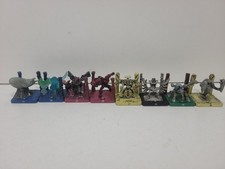 LOTTO DI 8 figure in miniatura