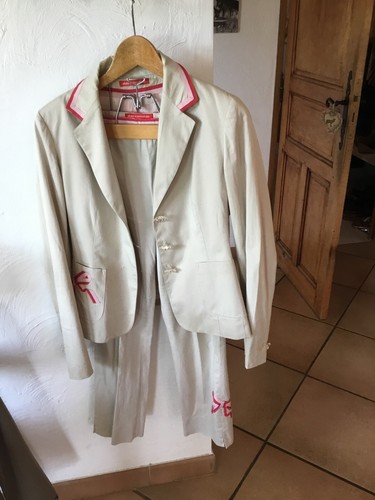 Magnifique tailleur veste - magnifique,
