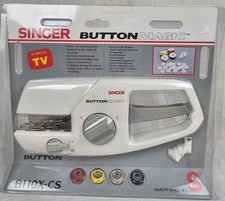 Vintage Singer Button Magic Hand Held B110X-CS include 4 bobine di filo e pulsanti