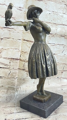 Statua classica donna con - di,