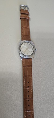 Orologio meccanico manuale