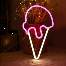 Insegna bar illuminata con