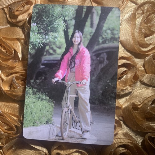 Hyein newjeans white - newjeans,