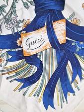 Oggetto da museo: iconico foulard Gucci vintage Accornero Flora