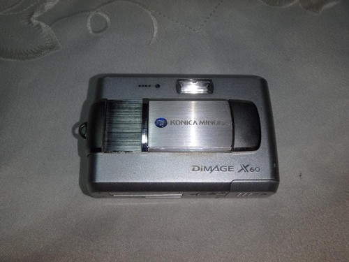 Fotocamera digitale compatta