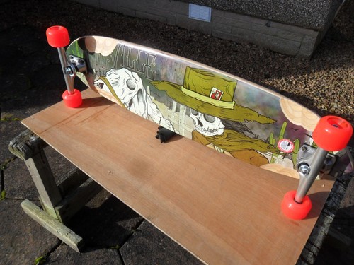 Deville skateboard completo - deville,