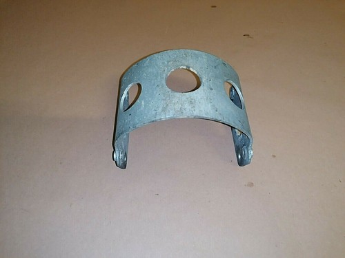 Front fender support - front,