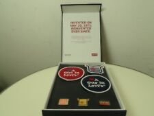 Jeans Levis 501 DAY 20 MAI 2017  patch e spille commemorative collezione vintage
