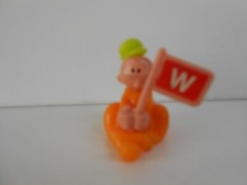 KINDER FERRERO: SERIE BRACCIO DI FERRO - PISELLINO CON BANDIERA  K 92 N. 251