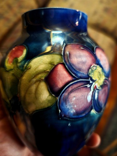 Vintage moorcroft anemone - moorcroft,