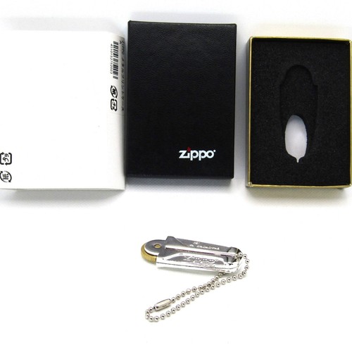 Zippo dispenser selce