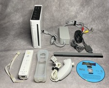 Pacchetto console Nintendo Wii bianca RVL-001 testata con WWE SmackDown vs RAW ECW