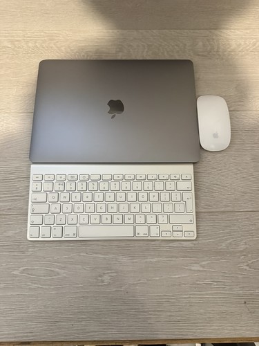 Macbook pro 2017 pollici - 13,