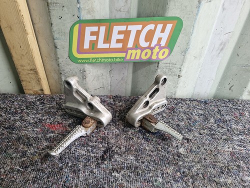 Gilera dna 125 180 pedane - 50-125-180,