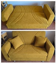 divano 2 posti usato, ottime condizioni, color senape, ribaltabile come lettino