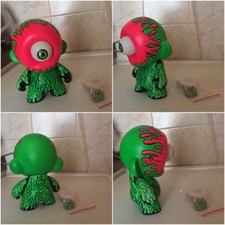 CUSTOM MUNNY 8” INCH SANTA CRUZ KIDROBOT DUNNY QEE SKATE DECK OBEY